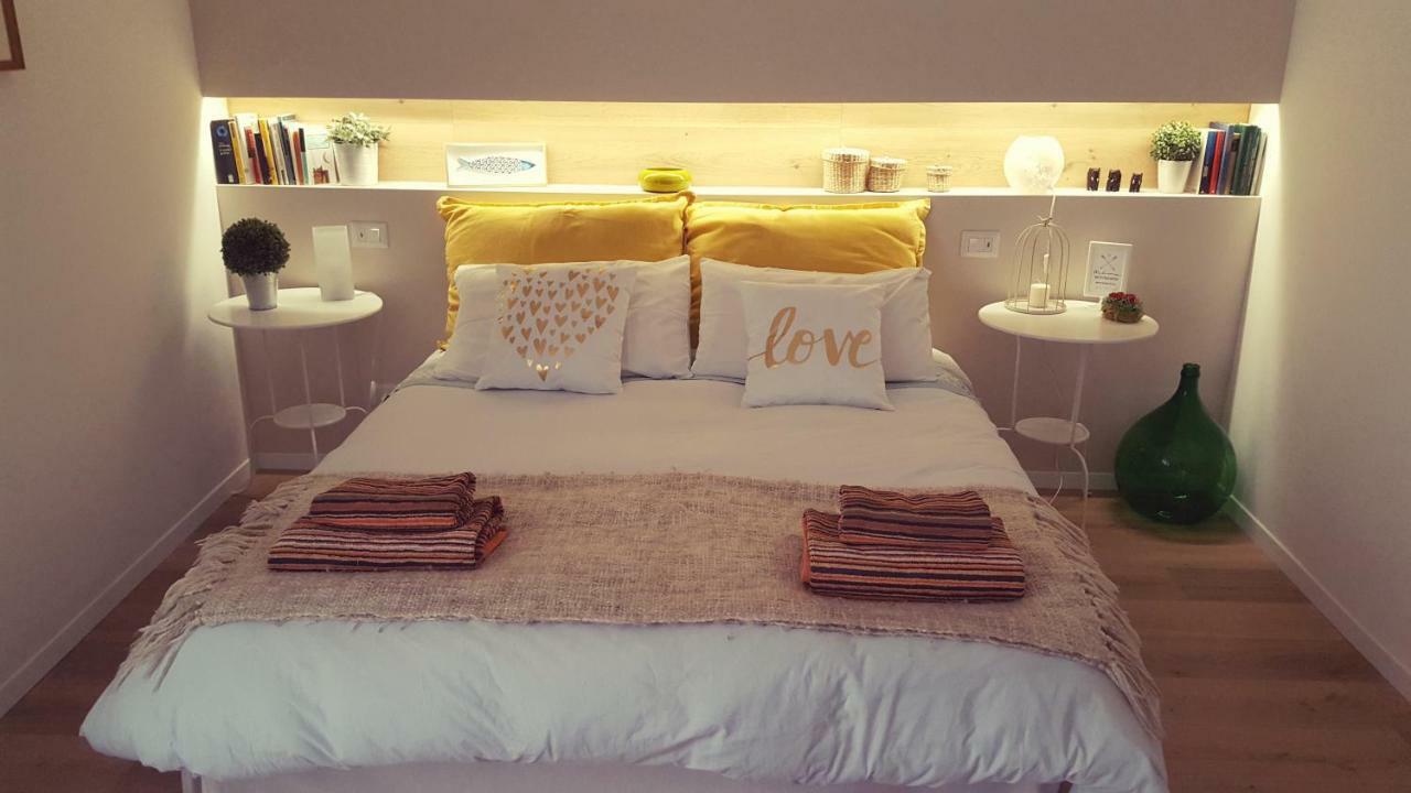 La Volpe E L'Uva B&B 피아차암머리나 외부 사진