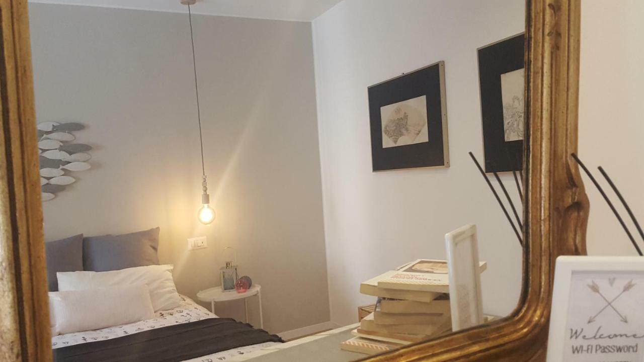 La Volpe E L'Uva B&B 피아차암머리나 외부 사진